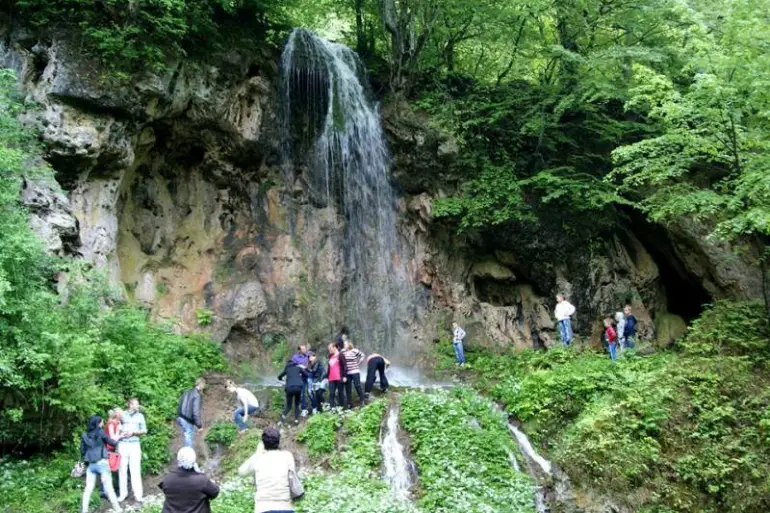Izletište Svetinja, nazvano prema istoimenom izvoru vode, uređeno je kao veliki park (Ustupljeno Al Jazeeri)